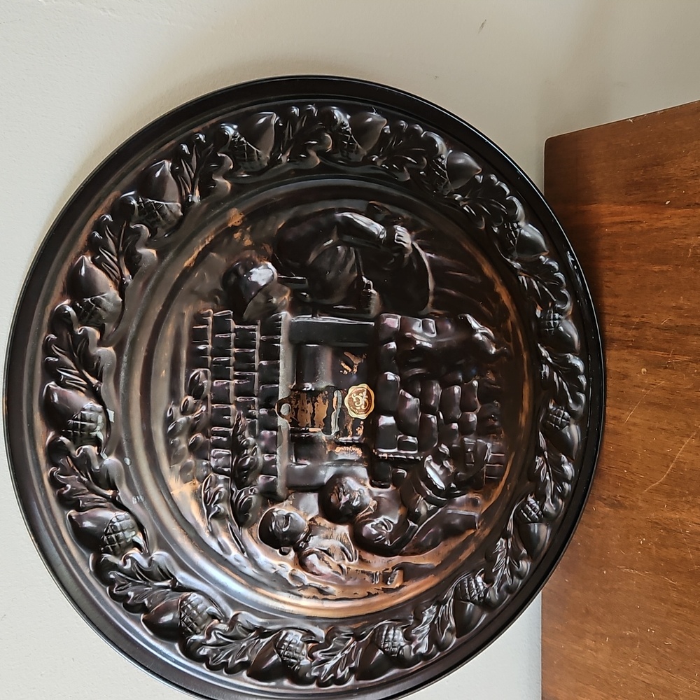 Vintage MCM Coppercraft Guild Family At The Well Wall Decor USA - Picture 2 of 8